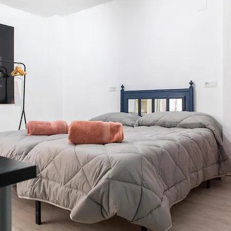 Atico Con Terraza Privada En El Casco Historico *