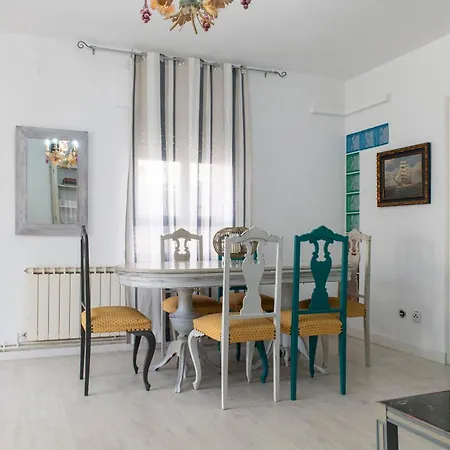 Atico Con Terraza Privada En El Casco Historico