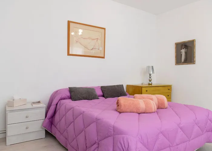 Atico Con Terraza Privada En El Casco Historico דירה *