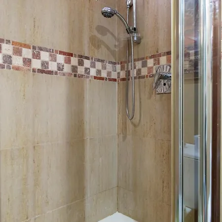 Atico Con Terraza Privada En El Casco Historico Apartamento