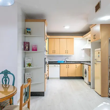 Atico Con Terraza Privada En El Casco Historico Apartamento *