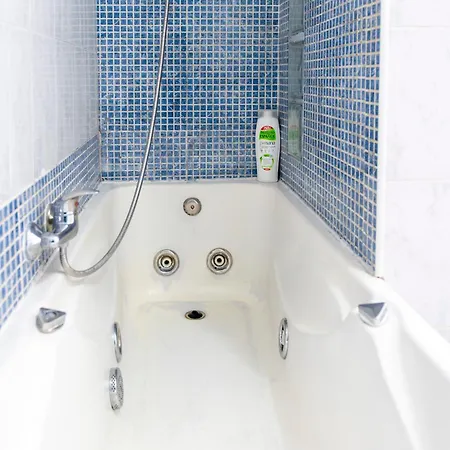 Apartament Atico Con Terraza Privada En El Casco Historico