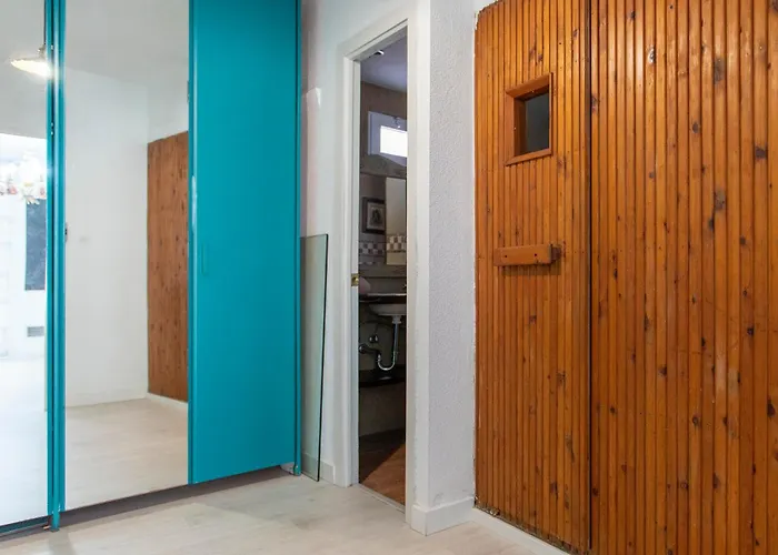 Atico Con Terraza Privada En El Casco Historico