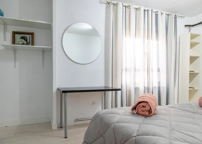 Atico Con Terraza Privada En El Casco Historico *