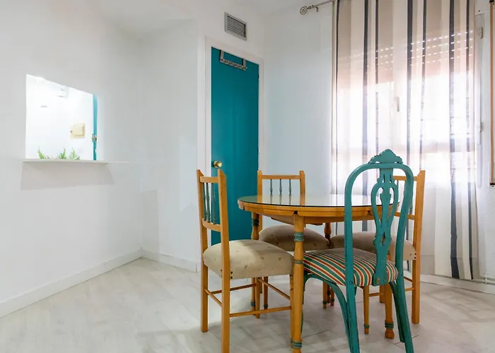 Atico Con Terraza Privada En El Casco Historico *