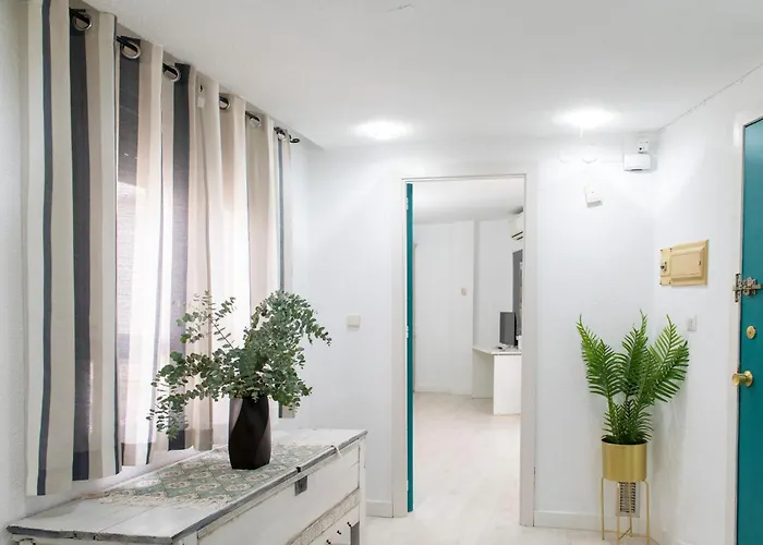 Atico Con Terraza Privada En El Casco Historico Apartment